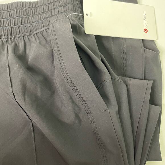 lululemon Black Wanderer Medium Rise Relaxed Fit Pants — Women's Size 8 NWT NEW - Picture 5 of 13